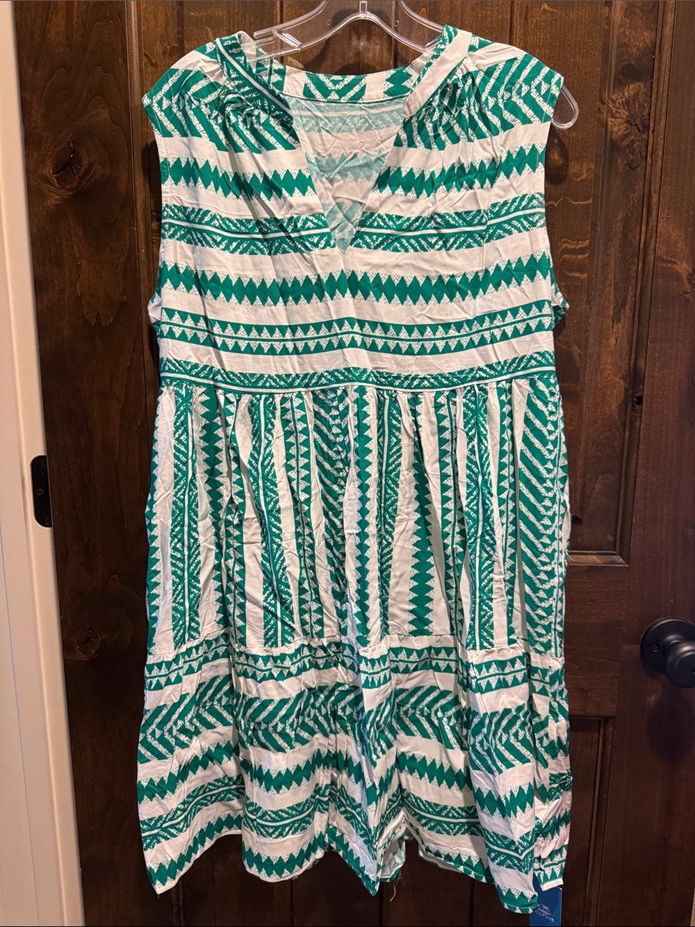 Cupshe White & Green Sleeveless V-Neck Geo Print Dress